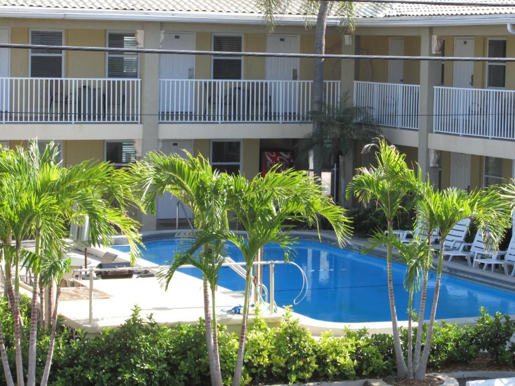 The Costal Hotel Clearwater Exterior photo