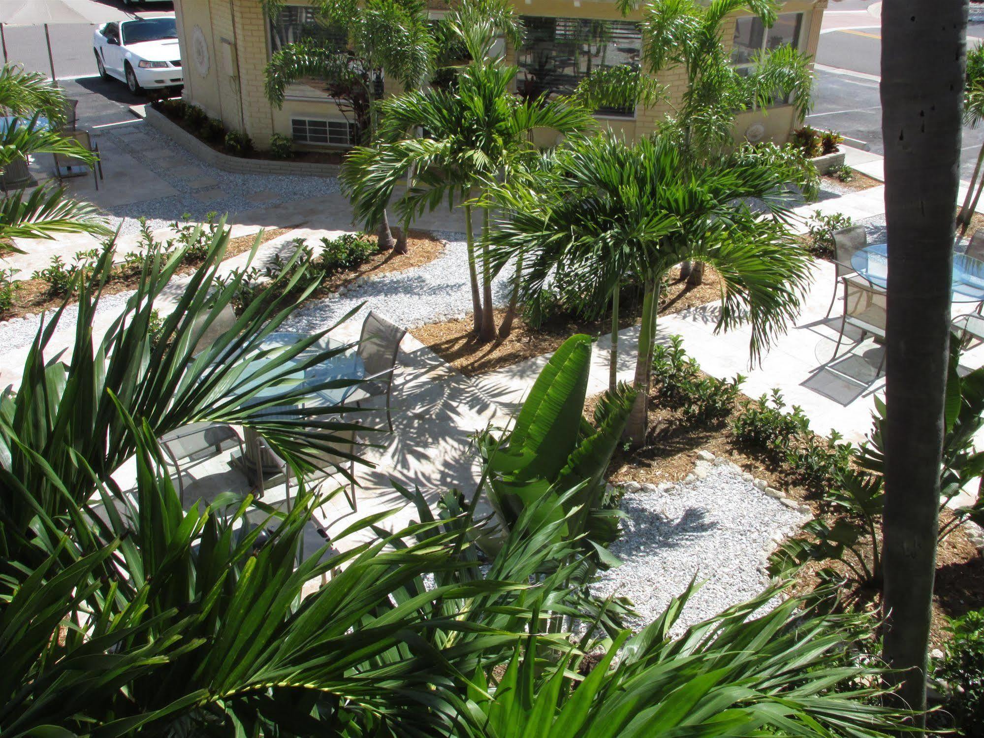 The Costal Hotel Clearwater Exterior photo